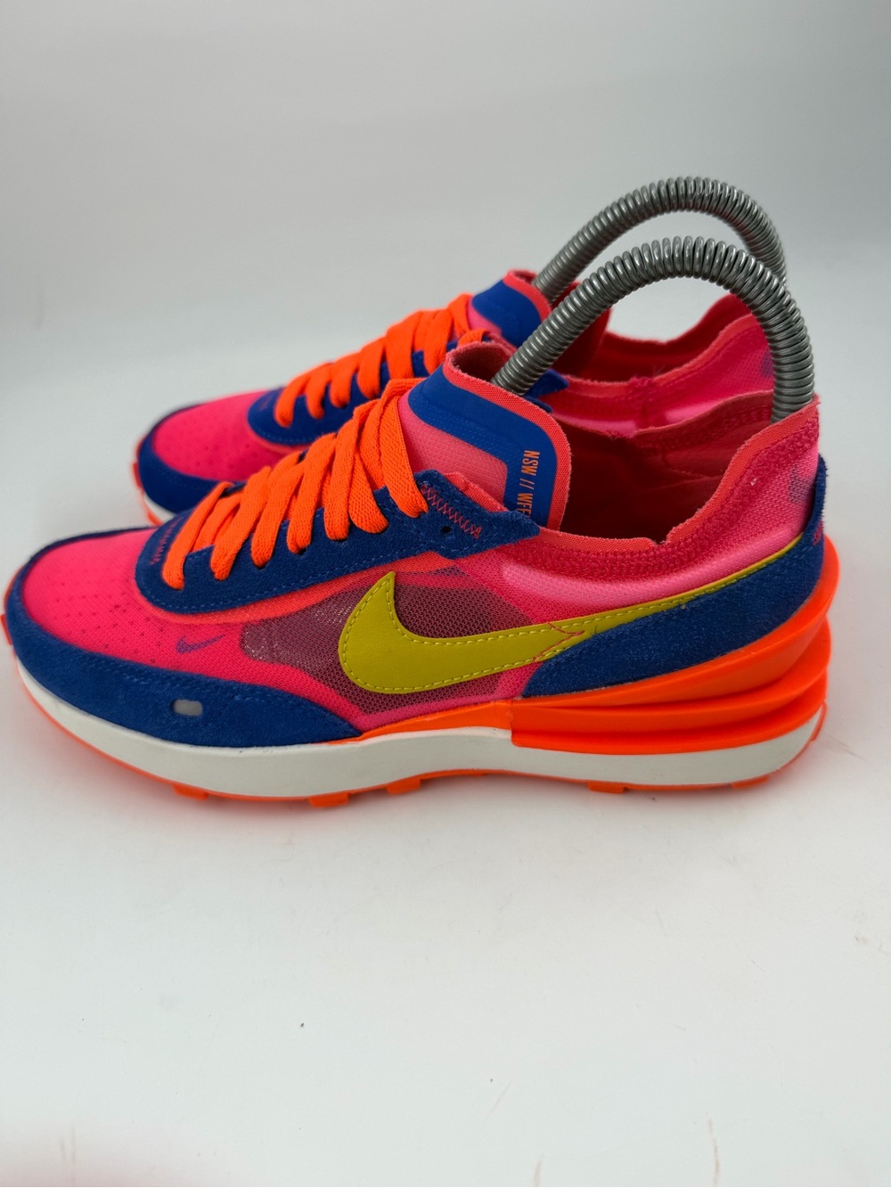 Nike Women’s Waffle One -SZ 6- Bright Citron Hyper Pink Trainers Shoes Sneakers - Picture 12 of 14